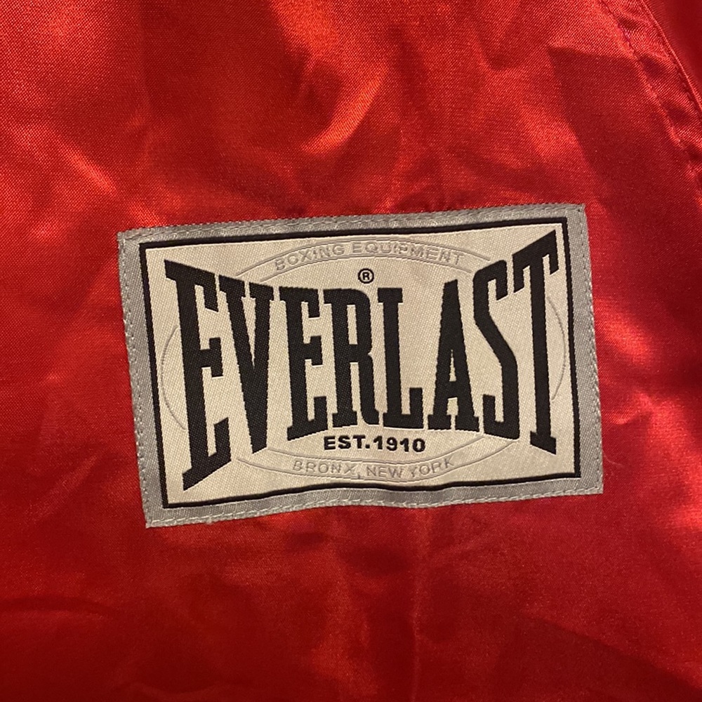 Everlast Satin Boxing Robe - Picture 5 of 12